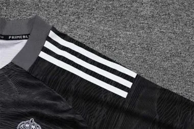 21-22 Real Madrid black goalkeeper long sleeve