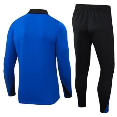 24-25 Maglie da calcio Barcelona a maniche lunghe per l'allenamento (4)