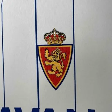 24-25 Saragozza: divise da calcio da casa - Abbigliamento sportivo