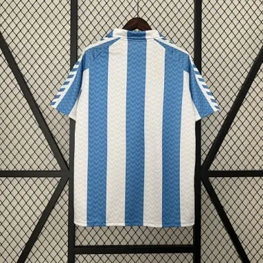 Leverancier van shirts uit de herdenkingseditie ter ere van het 120-jarig jubileum van Málaga in 2024
