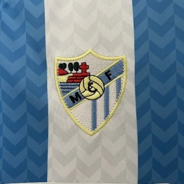 Leverancier van shirts uit de herdenkingseditie ter ere van het 120-jarig jubileum van Málaga in 2024