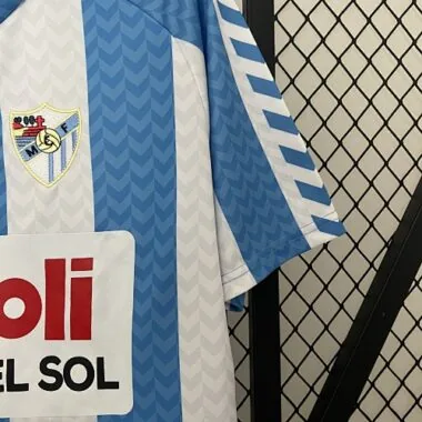 Leverancier van shirts uit de herdenkingseditie ter ere van het 120-jarig jubileum van Málaga in 2024