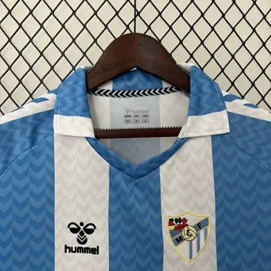 Leverancier van shirts uit de herdenkingseditie ter ere van het 120-jarig jubileum van Málaga in 2024