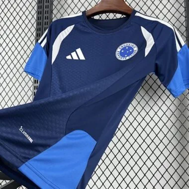 Camisola de futebol do Cruzeiro para o jogo de 26-27