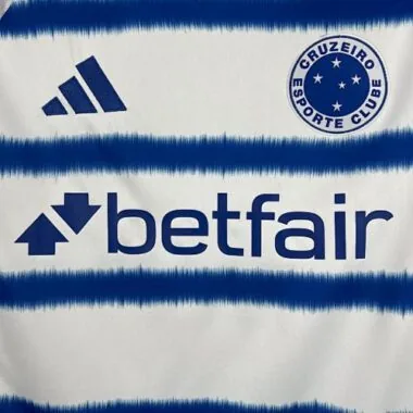 Equipamento de deslocamento do Cruzeiro 25-26 de futebol