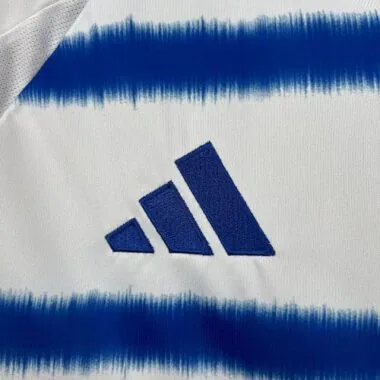 Equipamento de deslocamento do Cruzeiro 25-26 de futebol