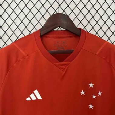Equipamento de treino de futebol do Cruzeiro Red 24-25