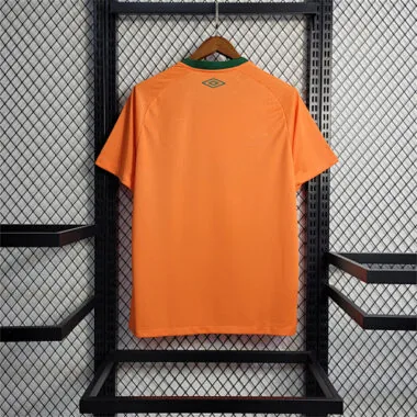22-23: Portero del Fluminense, de color naranja