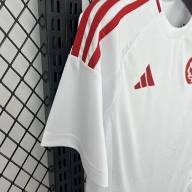 25-26 Internacional uittenue voetbal