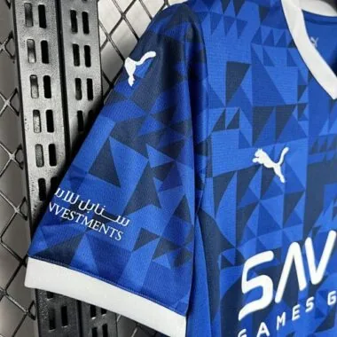 24-25 Equipamento de futebol do Al-Hilal (jogo em casa)