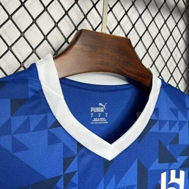 24-25 Equipamento de futebol do Al-Hilal (jogo em casa)