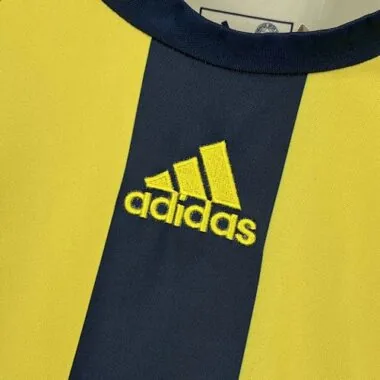 Equipamento de casa do Fenerbahçe 07-08 (retro) de futebol