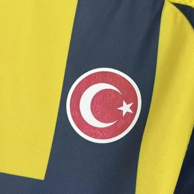 Equipamento de casa do Fenerbahçe 07-08 (retro) de futebol