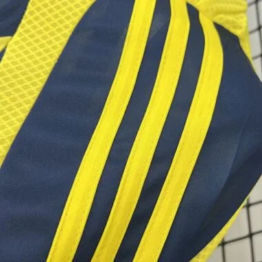 Equipamento de casa do Fenerbahçe 07-08 (retro) de futebol