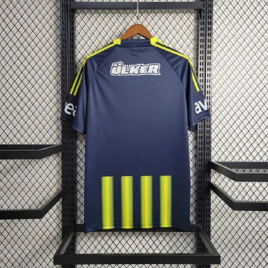 13-14 Fenerbahçe (en casa)