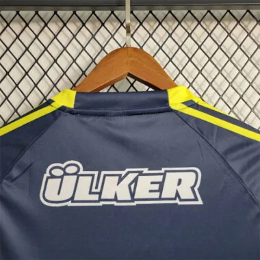 13-14 Fenerbahçe (en casa)