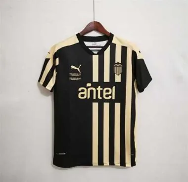 Pearol 21 special edition for match against big rivals nacional in copa sudamericana