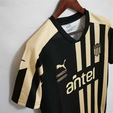 Pearol 21 special edition for match against big rivals nacional in copa sudamericana