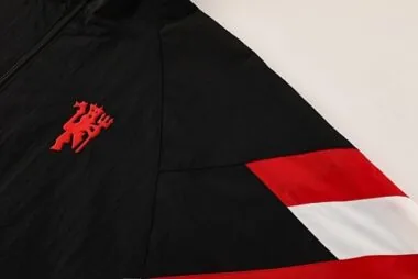 25-26 Manchester United black windbreaker Soccer T-Shirt
