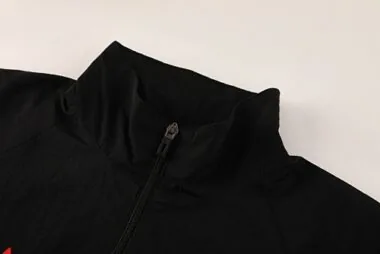 25-26 Manchester United black windbreaker Soccer T-Shirt