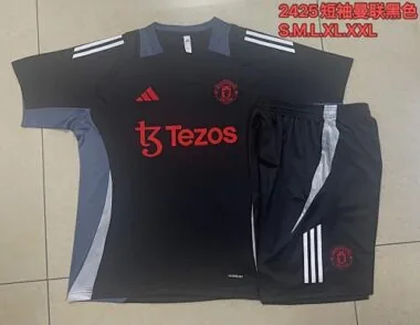 24-25 Manchester United Black Training Soccer