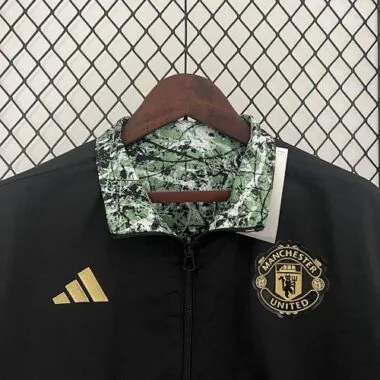 24-25 Manchester United Green and Black Reversible Windbreaker Double-Sides Jacket