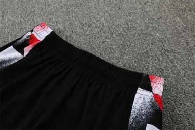 22-23 Manchester United training suit short sleeve kit red black and white color matching