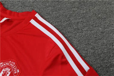 22-23 Manchester United training suit red