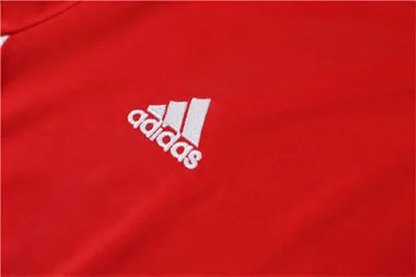 22-23 Manchester United training suit red