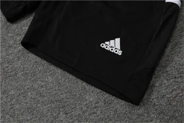 22-23 Manchester United training suit red