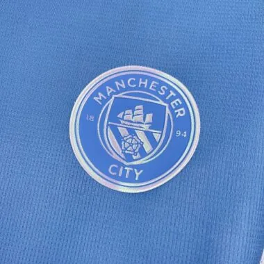 Fußball-T-Shirt im blauen Heimtrikot von Manchester City (Saison 26–27)