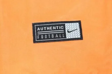 22-23 Chelsea orange goalkeeper