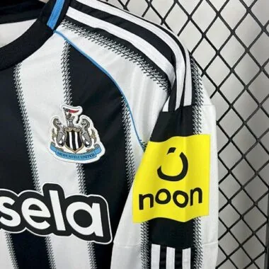 25-26 Newcastle Home Long Sleeves Kit Soccer T-Shirt