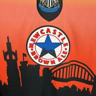 96-97 Newcastle Goalkeeper Long Sleeves Retro Soccer