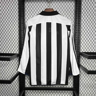 03-05 Newcastle United Home Retro Long Sleeve Kit Sport