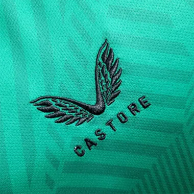 23-24 kids Newcastle away size 16-28