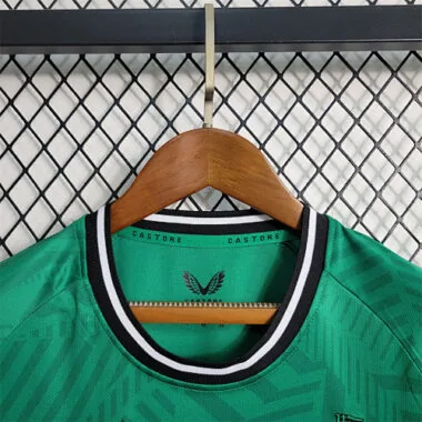 23-24 kids Newcastle away size 16-28