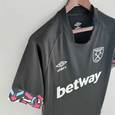22-23 West Ham United away