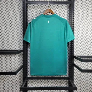 Camisolas de futebol Everton Hummel Edição Limitada 23-24, modelo Shamrock pré-jogo