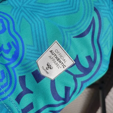 Camisolas de futebol Everton Hummel Edição Limitada 23-24, modelo Shamrock pré-jogo