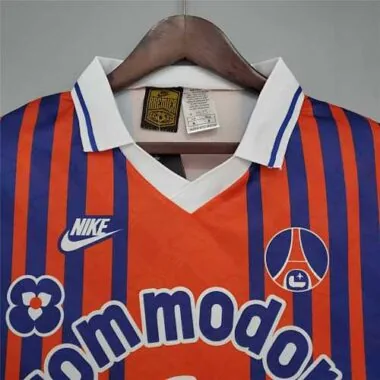 92-93 PSG in casa