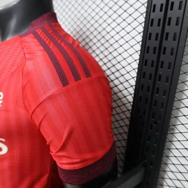 Camisola de futebol do Lyon, versões de jogador, equipamento de deslocamento, 26-27