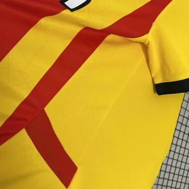 Equipación de fútbol para local de Lens, temporada 24-25