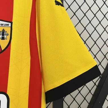 Equipación de fútbol para local de Lens, temporada 24-25