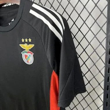 25-26 Benfica zwart trainingsshirt – voetbalkleding