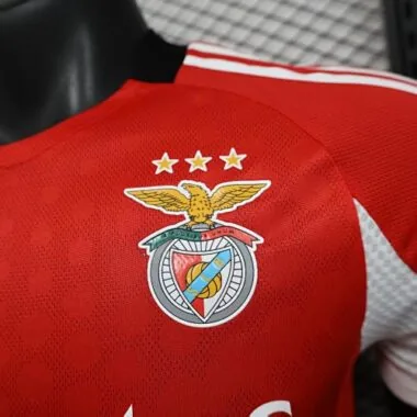 25-26 Divisa da calcio Benfica, versione per giocatori, da casa