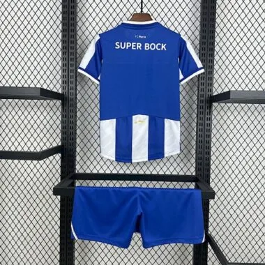 Equipamentos infantis para jogos em casa do FC Porto 25-26 – Roupa para jovens