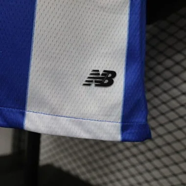 Camisolas de futebol do Porto (23-24), versão de jogador, equipamento de casa