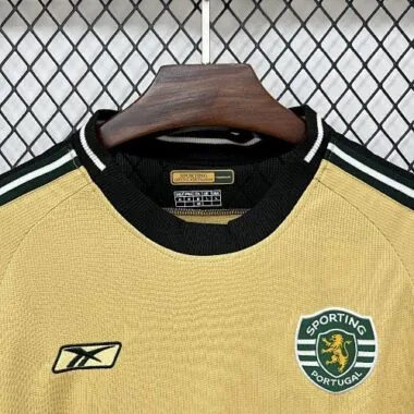 Camisola de futebol retro do equipamento de deslocado do 03-04 de Lisboa