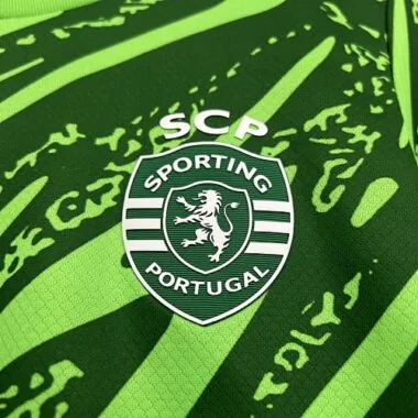 Maglietta da calcio per bambini "Green Kids" con il portiere dello Sporting Lisbona, 25-26